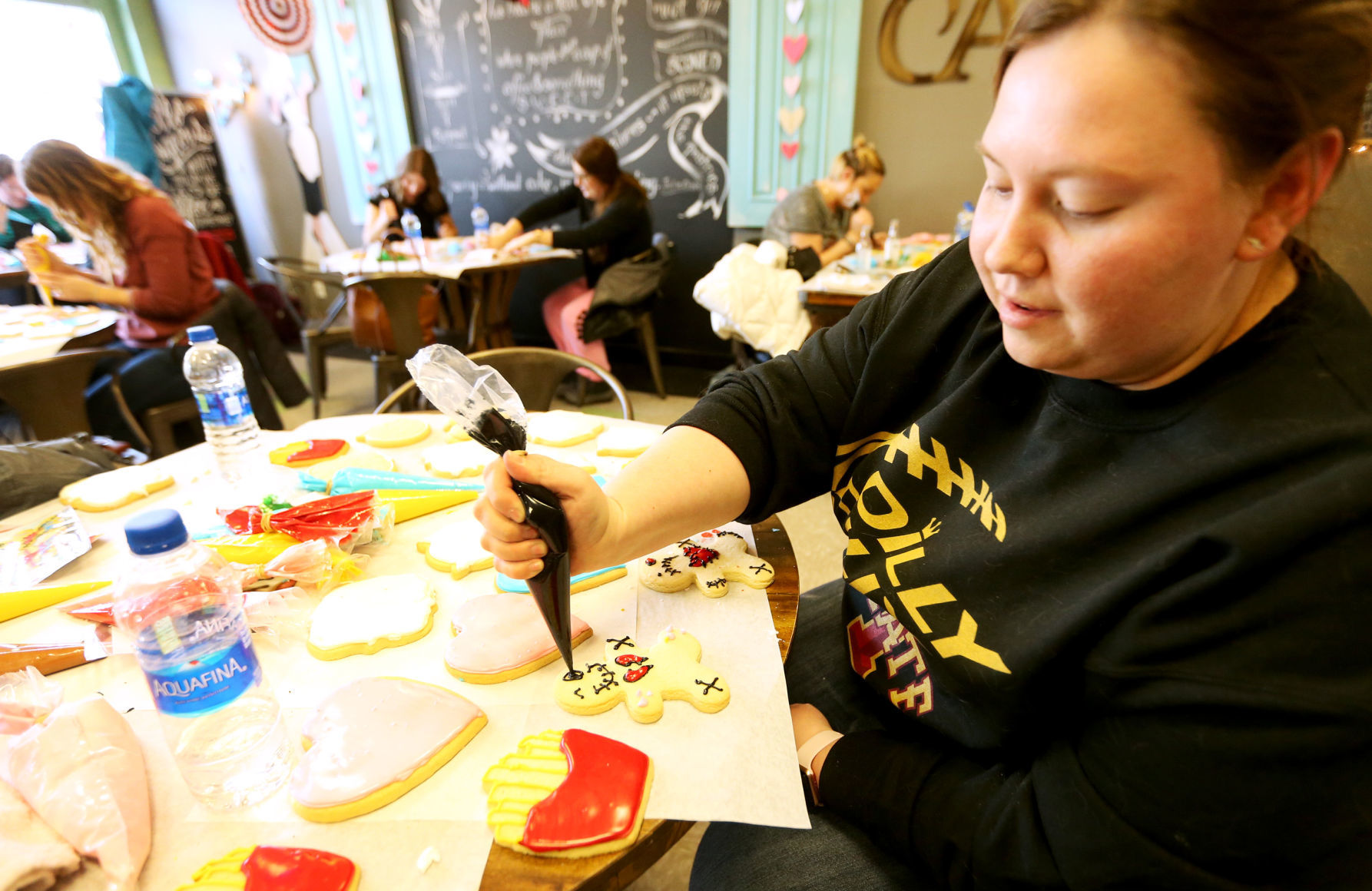 021118-Cookie-Decorating-009